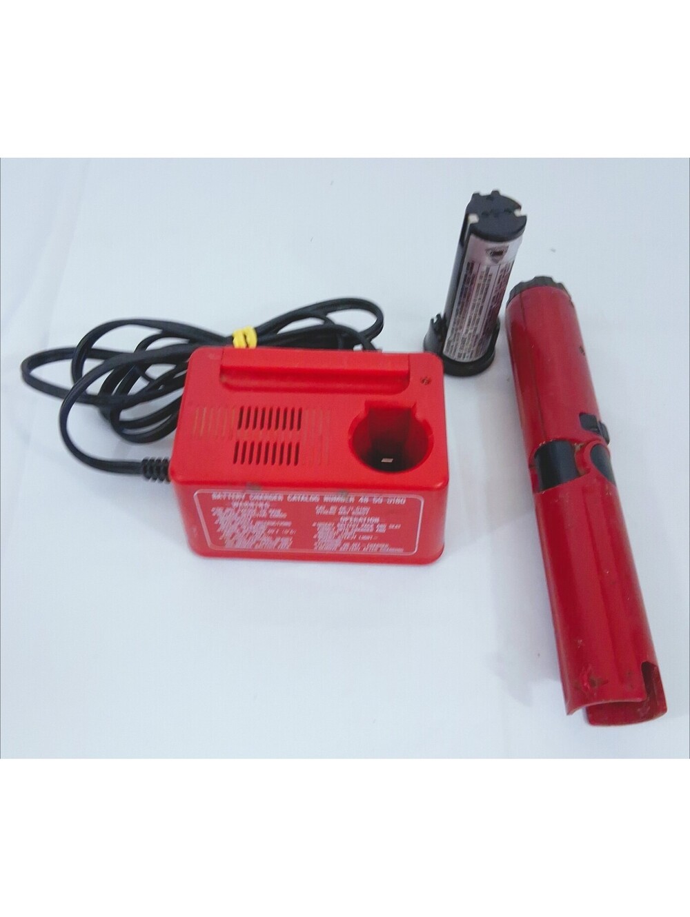 MILWAUKEE ELECTRIC 48-59-0180 2.4 VOLT CHARGER AND 6546 1 SCREW GUN W/BATTERY